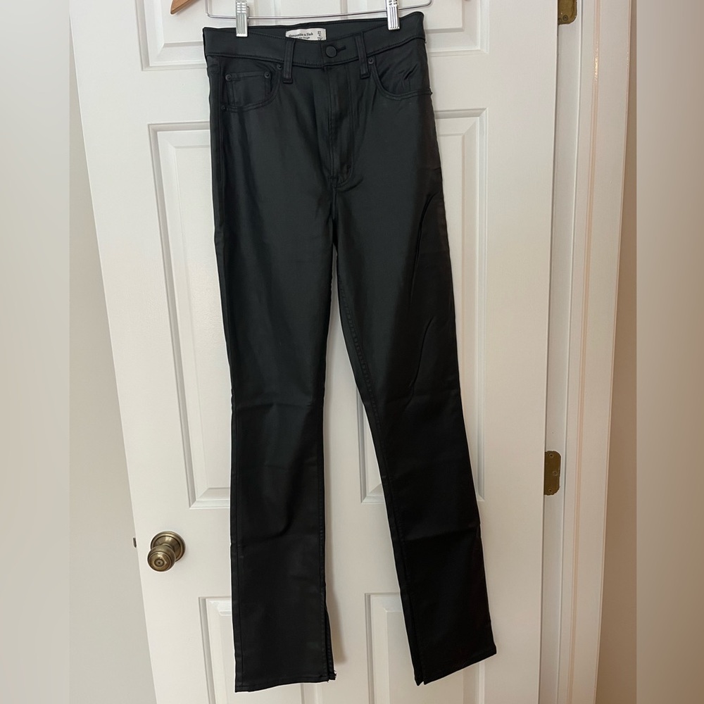 Abercrombie & Fitch ‘90s Slim Straight Ultra High Rise Coated Jeans